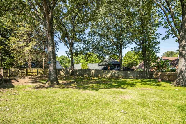 3365 STONE CREEK CV, Collierville, TN 38017