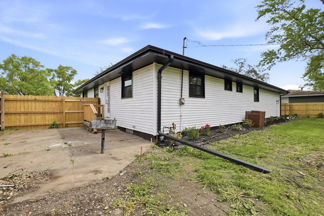 2607 W 60th Drive W, Merrillville, IN 46410