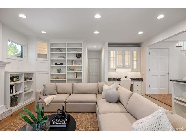 1300 Green Oaks Dr, Greenwood Village, CO 80121