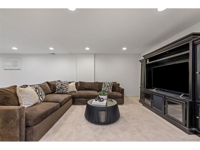 1300 Green Oaks Dr, Greenwood Village, CO 80121
