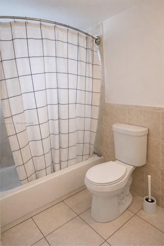 1090 NE 129th St 205, North Miami, FL 33161