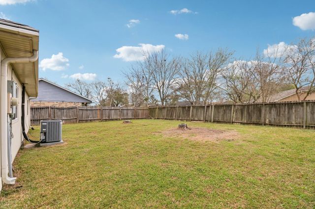 14067 Towneway Drive, Sugar Land, TX 77498