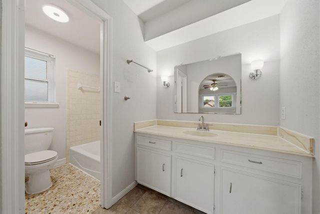 9718 Rathbone Drive, Houston, TX 77031