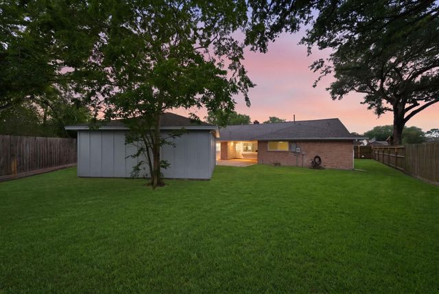 9718 Rathbone Drive, Houston, TX 77031