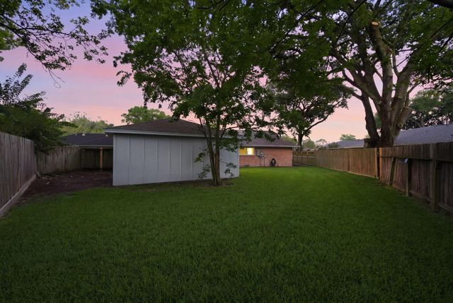 9718 Rathbone Drive, Houston, TX 77031