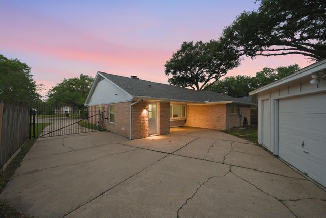 9718 Rathbone Drive, Houston, TX 77031