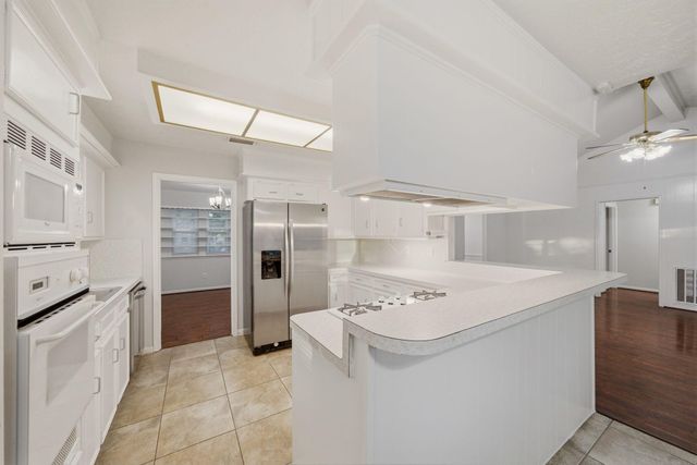 9718 Rathbone Drive, Houston, TX 77031