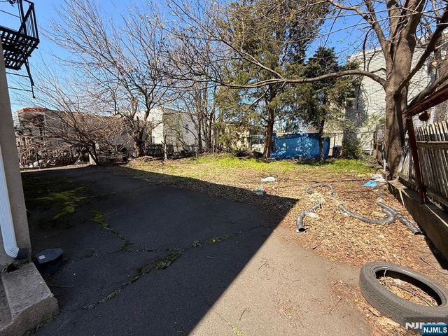 810 18th Avenue, Irvington, NJ 07111