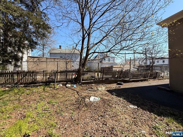 810 18th Avenue, Irvington, NJ 07111