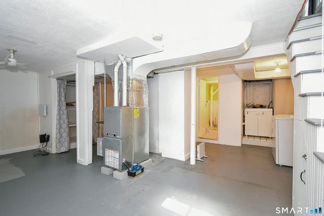 35 Sequin Street, Hartford, CT 06106