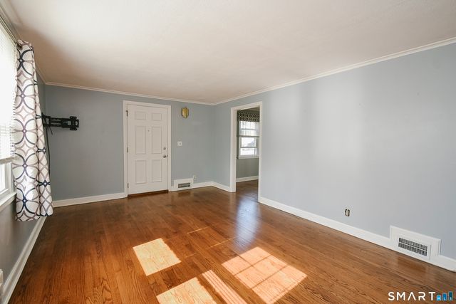 35 Sequin Street, Hartford, CT 06106