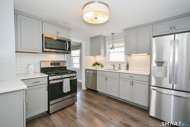 35 Sequin Street, Hartford, CT 06106