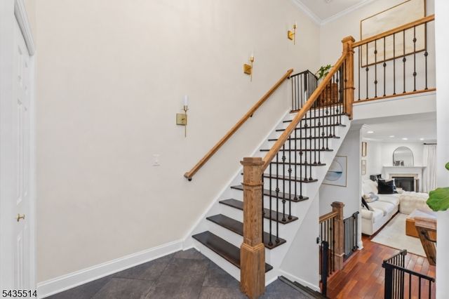 25 Fells Manor Rd, Caldwell Boro Twp., NJ 07006