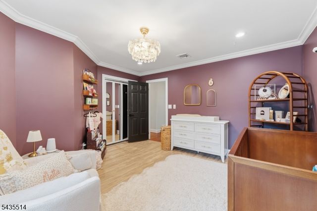 25 Fells Manor Rd, Caldwell Boro Twp., NJ 07006