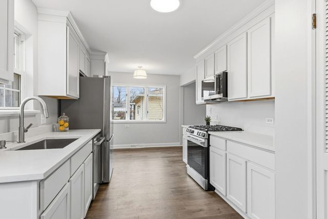 451 W Linda Lane, Addison, IL 60101