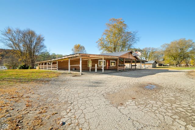 4883 State Road 46 E, Nashville, IN 47448
