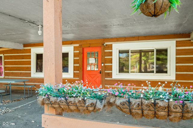 4883 State Road 46 E, Nashville, IN 47448