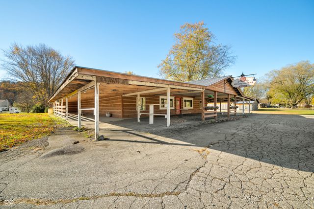 4883 State Road 46 E, Nashville, IN 47448