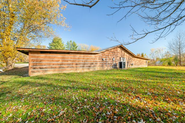 4883 State Road 46 E, Nashville, IN 47448