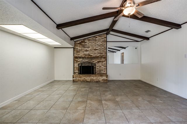1902 Pat Ln, Carrollton, TX 75006