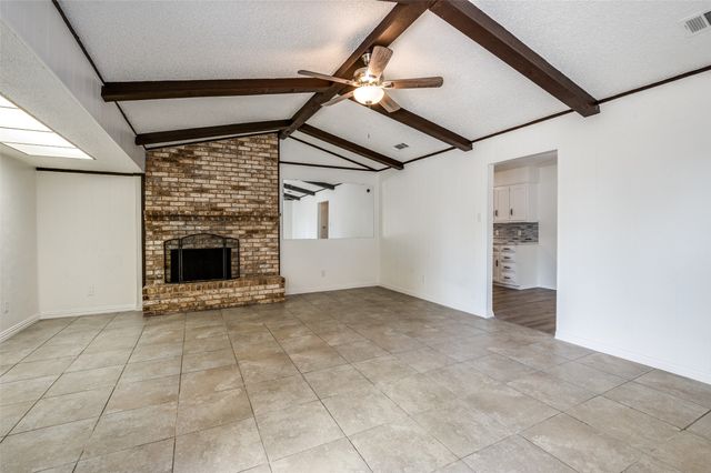 1902 Pat Ln, Carrollton, TX 75006