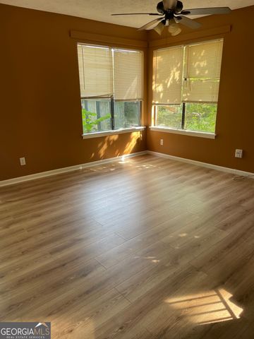 8596 Creekwood Way, Jonesboro, GA 30238