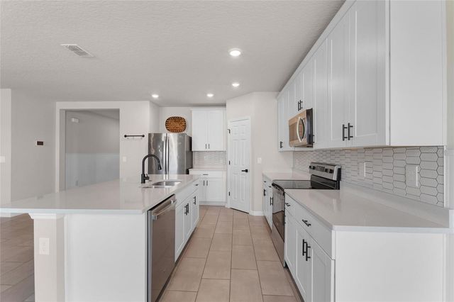 1355 BENEVENTO DRIVE, Winter Haven, FL 33884