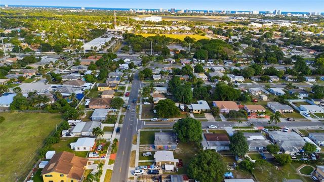 1589 NW 4th Ave, Pompano Beach, FL 33060