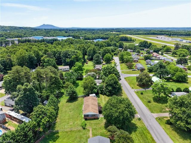 241 Janice Drive, Mount Airy, NC 27030