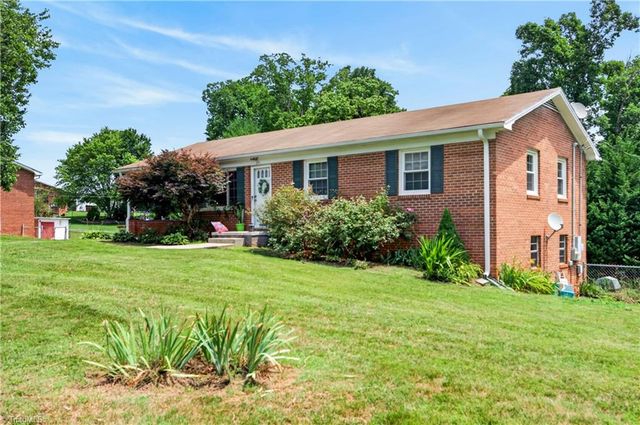 241 Janice Drive, Mount Airy, NC 27030