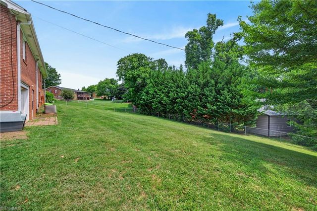 241 Janice Drive, Mount Airy, NC 27030