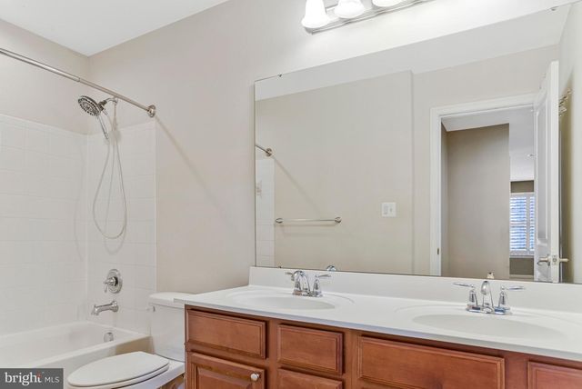 11762 NATIONALS LN, Waldorf, MD 20602