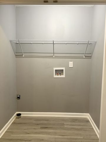 211 Lexington Dr, Clarksville, TN 37042