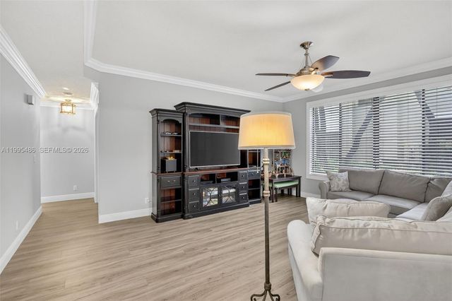 10517 NW 10th St B-131, Plantation, FL 33322