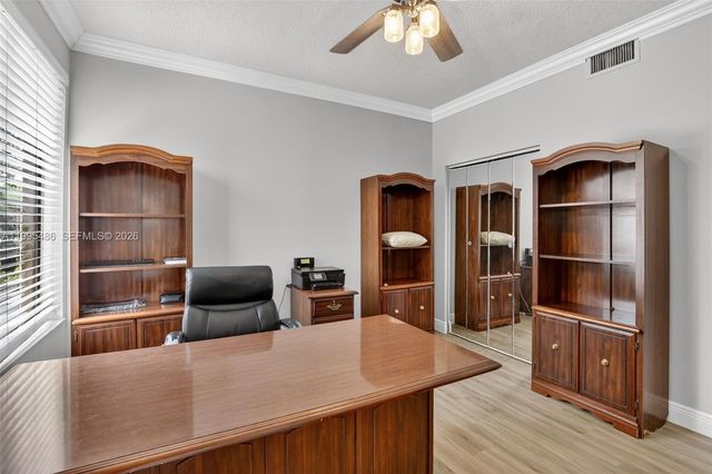 10517 NW 10th St B-131, Plantation, FL 33322