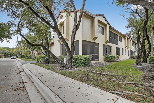 10517 NW 10th St B-131, Plantation, FL 33322