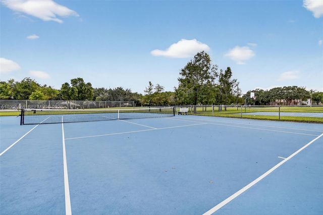10517 NW 10th St B-131, Plantation, FL 33322
