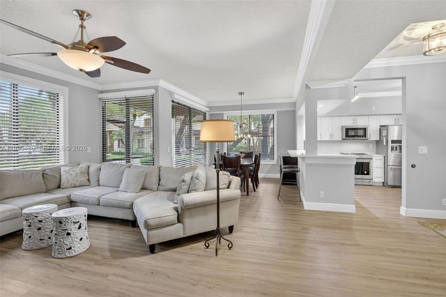10517 NW 10th St B-131, Plantation, FL 33322