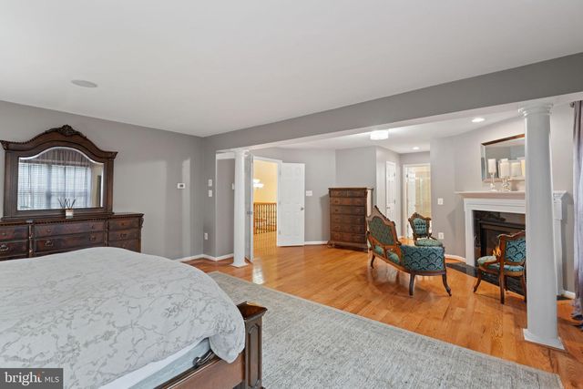 3679 EXPEDITION DR, Triangle, VA 22172