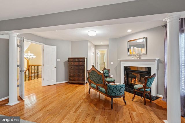 3679 EXPEDITION DR, Triangle, VA 22172