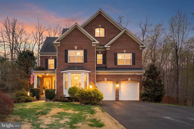 3679 EXPEDITION DR, Triangle, VA 22172