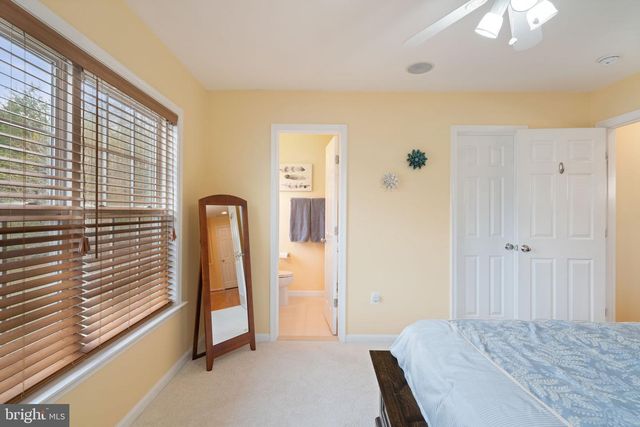 3679 EXPEDITION DR, Triangle, VA 22172