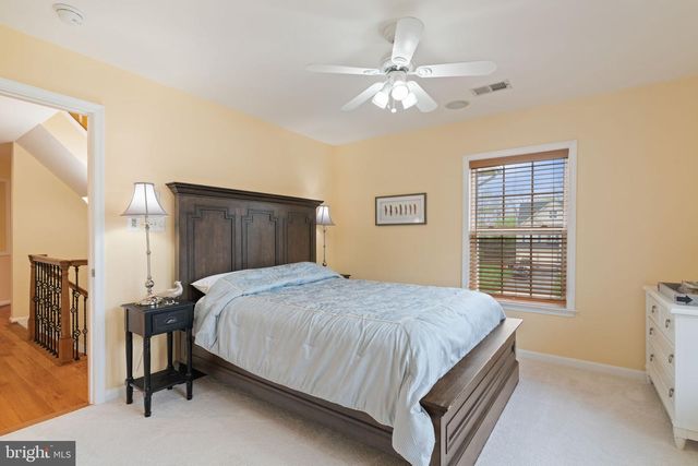 3679 EXPEDITION DR, Triangle, VA 22172