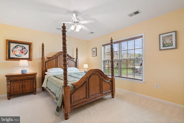 3679 EXPEDITION DR, Triangle, VA 22172