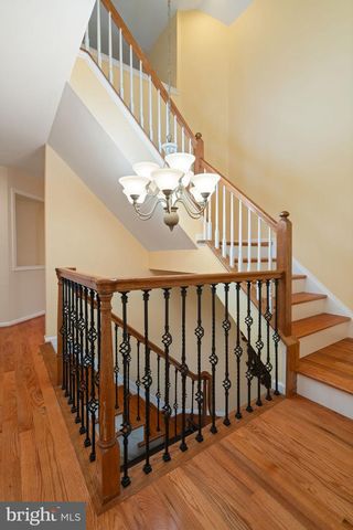 3679 EXPEDITION DR, Triangle, VA 22172