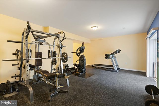 3679 EXPEDITION DR, Triangle, VA 22172