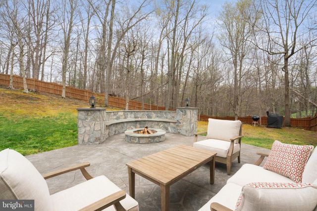 3679 EXPEDITION DR, Triangle, VA 22172