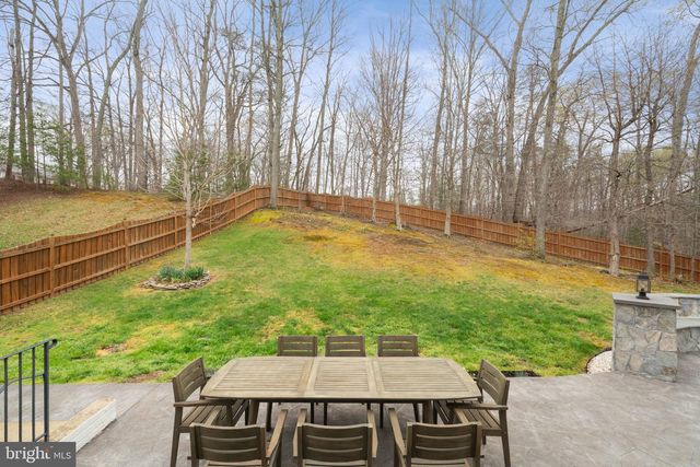 3679 EXPEDITION DR, Triangle, VA 22172