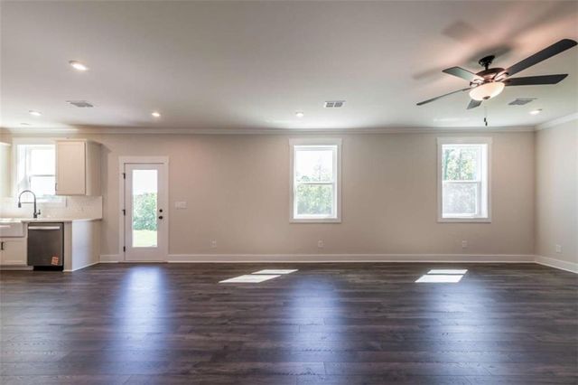 142 Henley Street, Canton, GA 30114