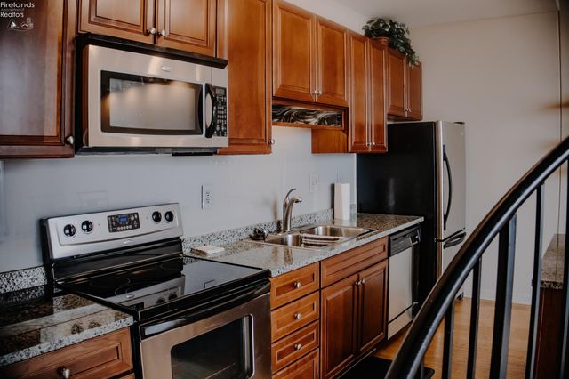 401 W Shoreline Dr Unit 314, Sandusky, OH 44870